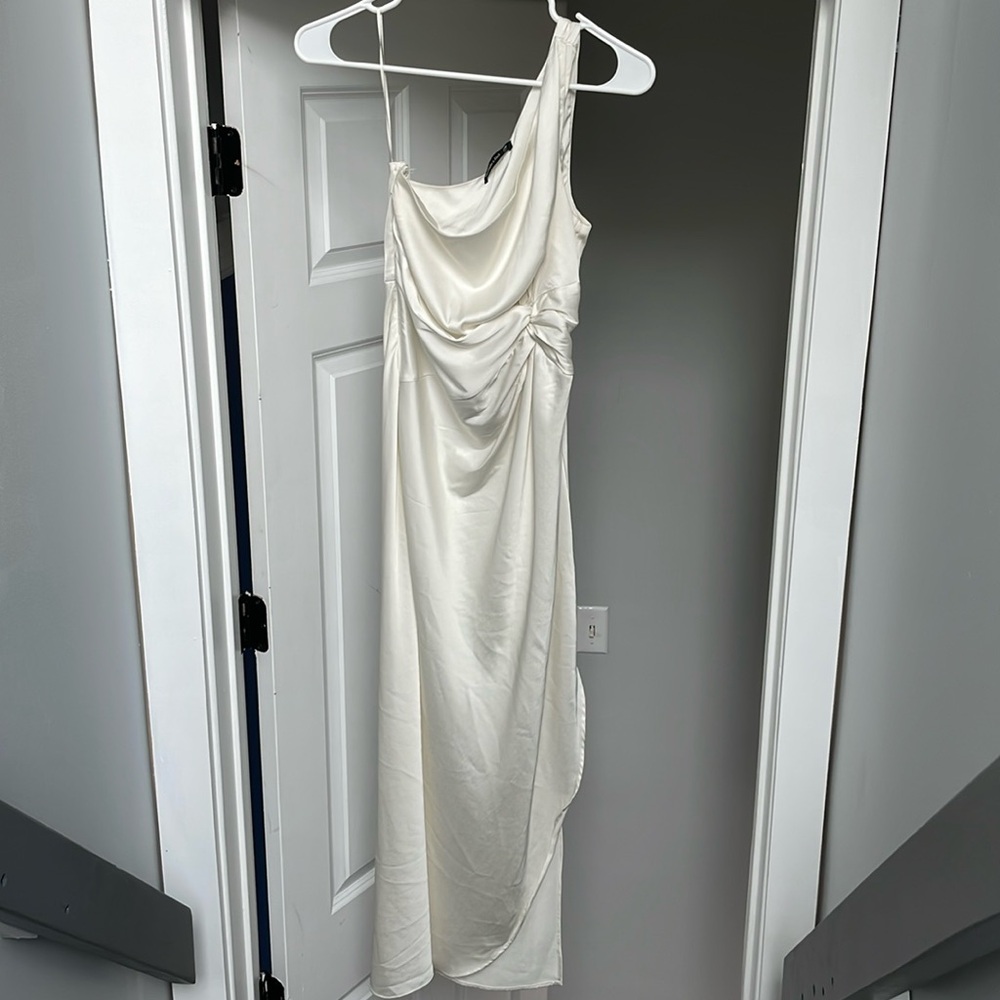 Abercrombie & Fitch one shoulder satin knotted midi dress. Like new condition